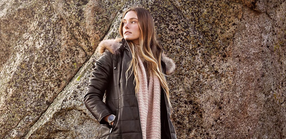 Garmin Fenix 7S PRO Sapphire Solar Soft Gold s koženým řemínkem Limestone 010-02776-30